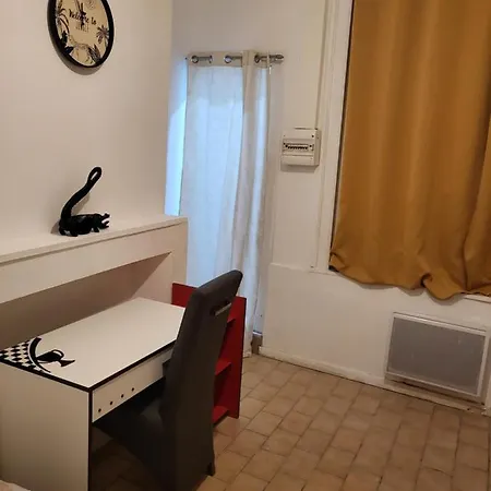Au Rez De Chaussee * Сент-Омер