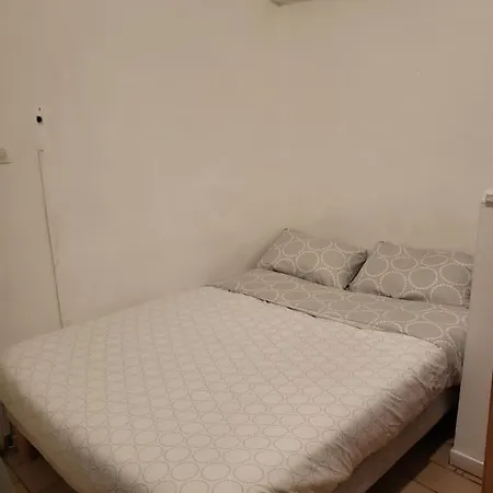 Au Rez De Chaussee Проживание в семье